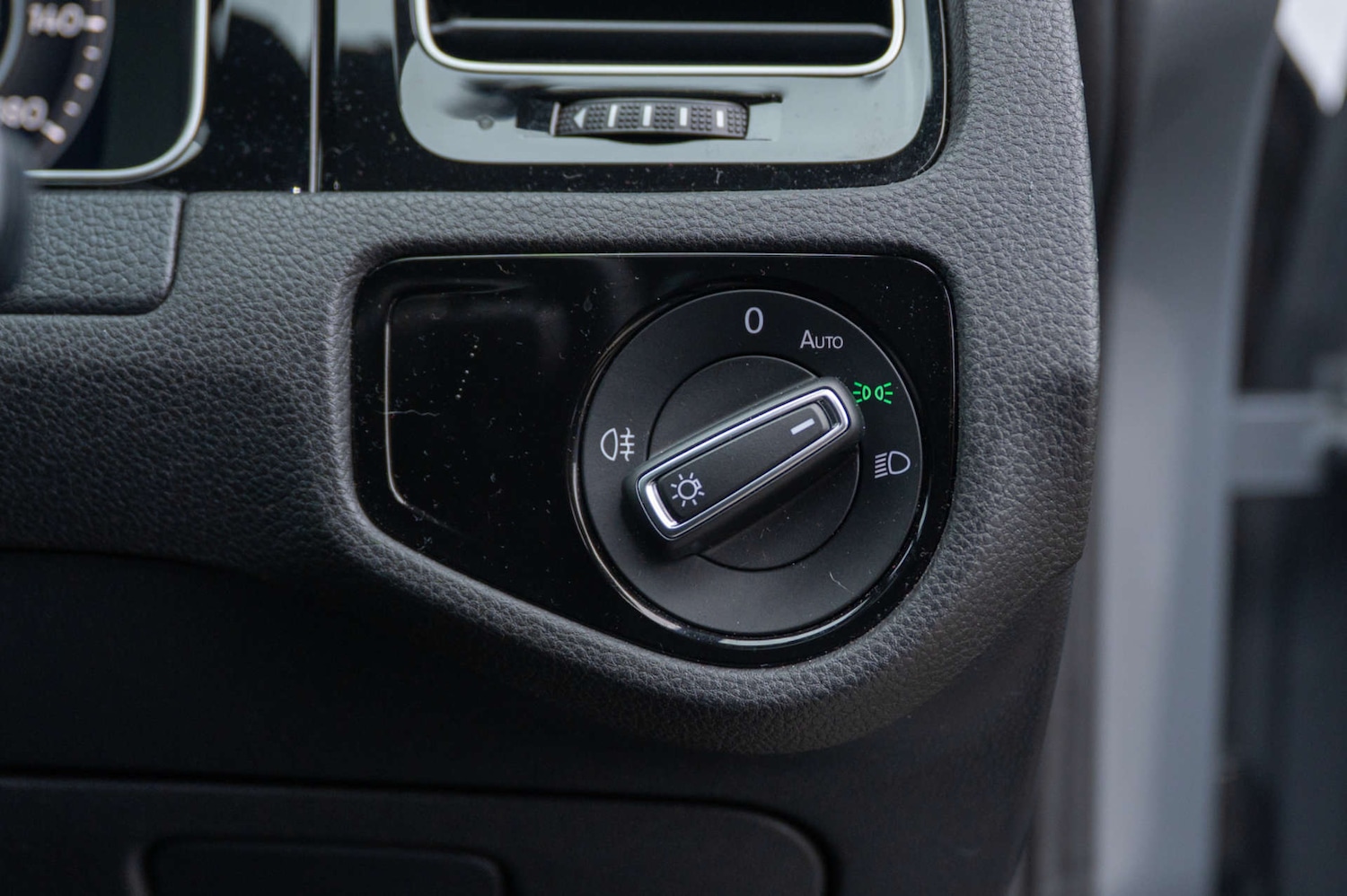 Used Volkswagen Golf 2019 for sale - 77494198: Photo 40