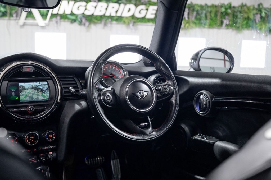 Used MINI Hatch 2019 for sale - 76350647: Photo 2
