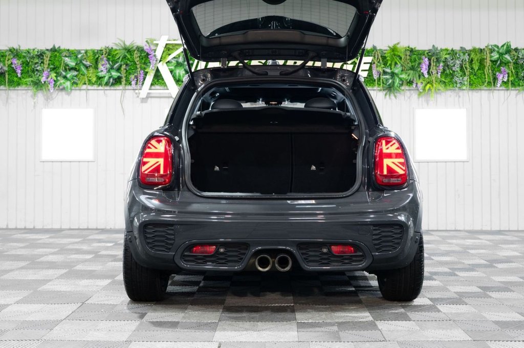 Used MINI Hatch 2019 for sale - 76350647: Photo 9