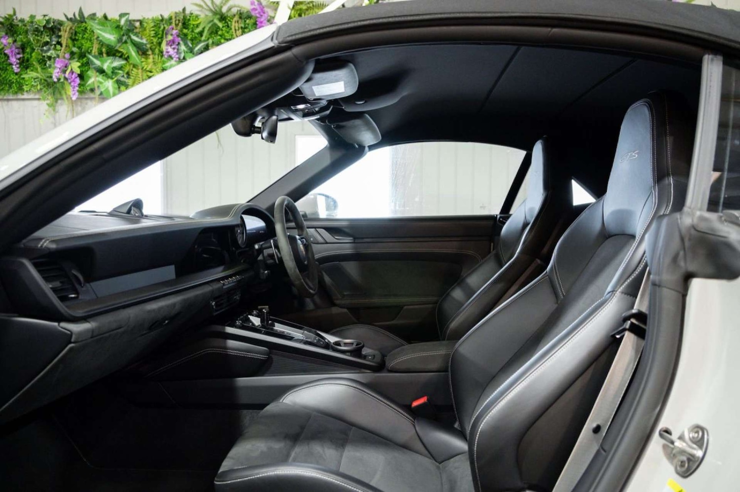 Used Porsche 911 2023 for sale - 77643184: Photo 17