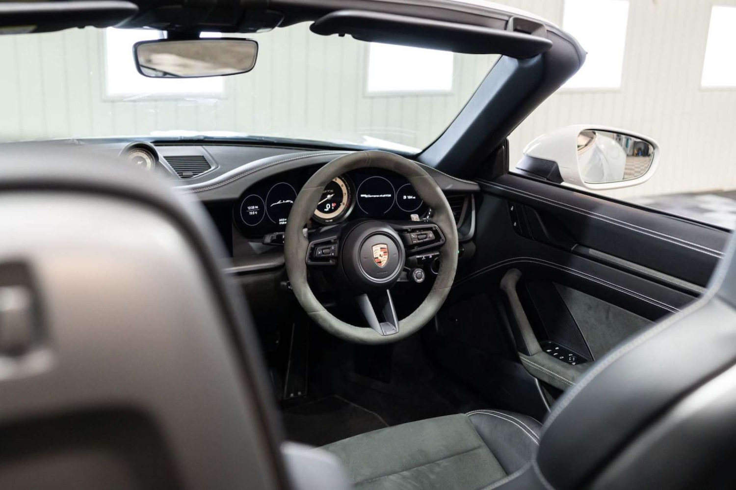 Used Porsche 911 2023 for sale - 77643184: Photo 2