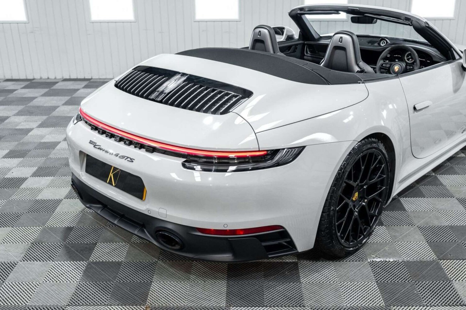 Used Porsche 911 2023 for sale - 77643184: Photo 40