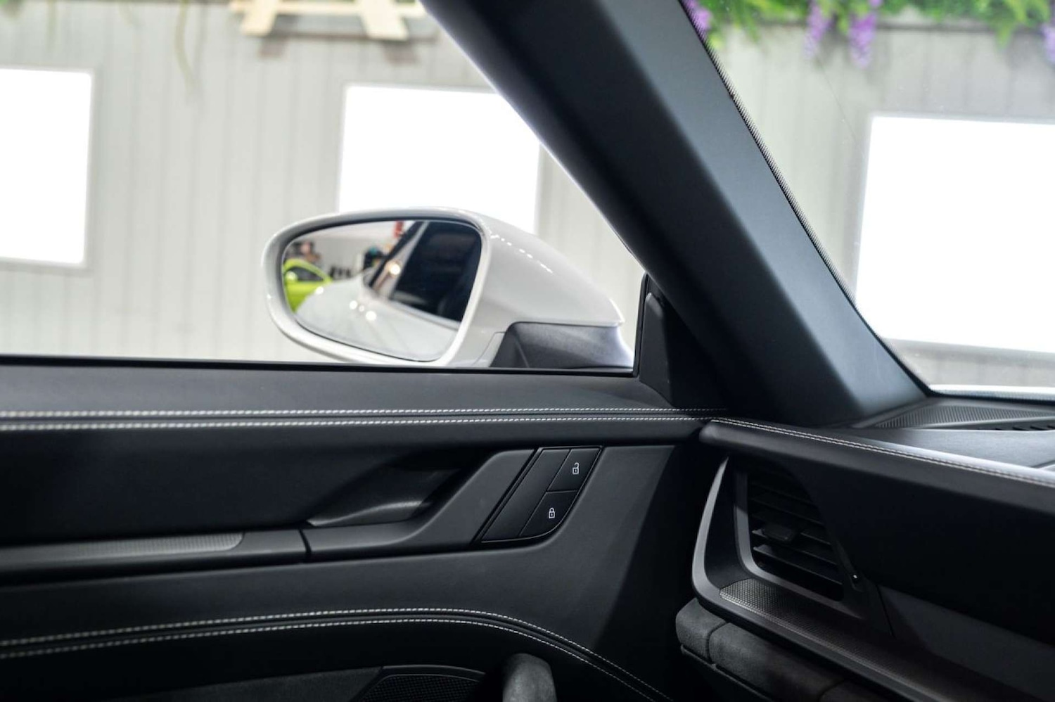 Used Porsche 911 2023 for sale - 77643184: Photo 54