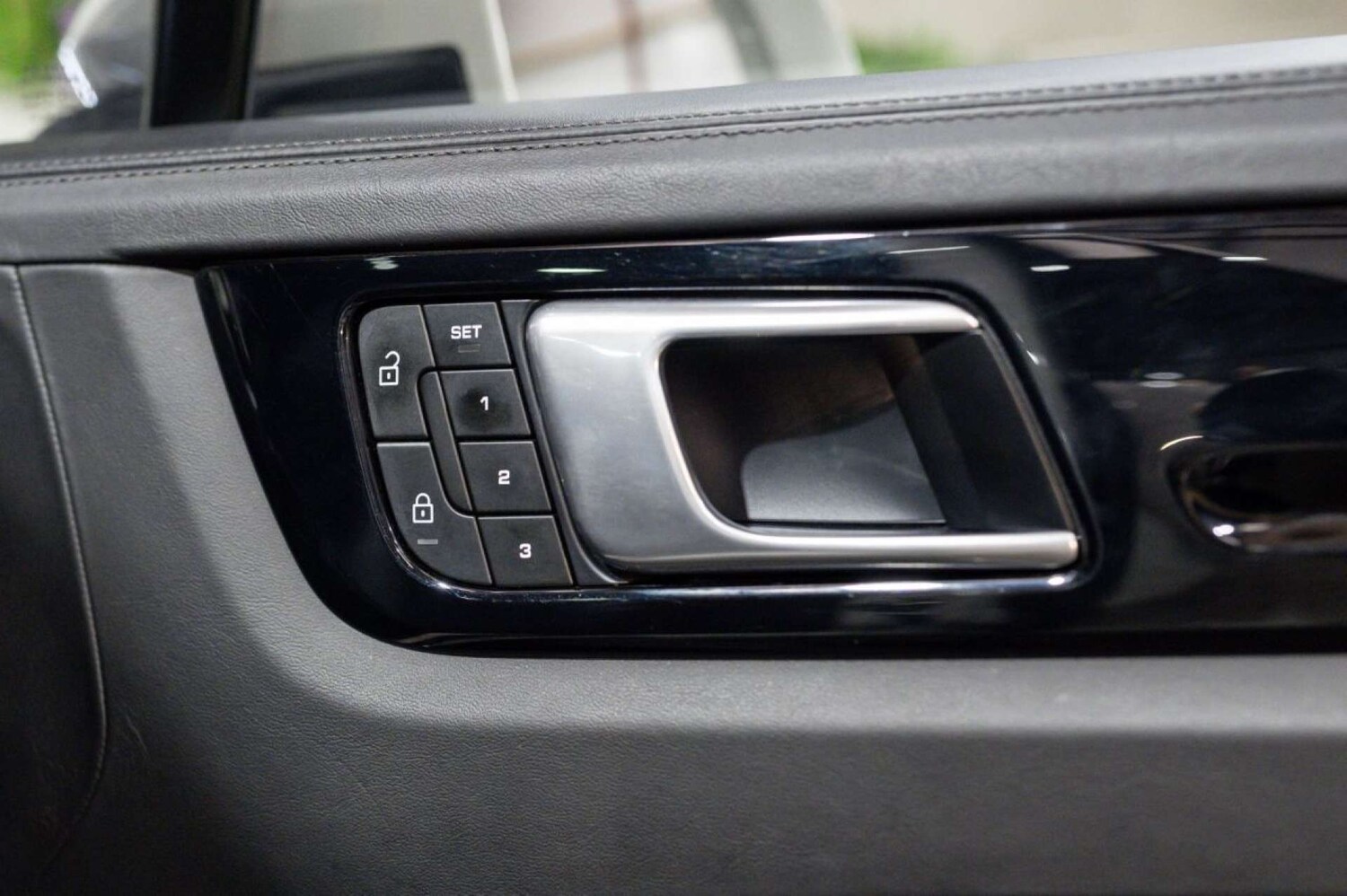 Used Porsche Cayenne 2023 for sale - 77494166: Photo 11