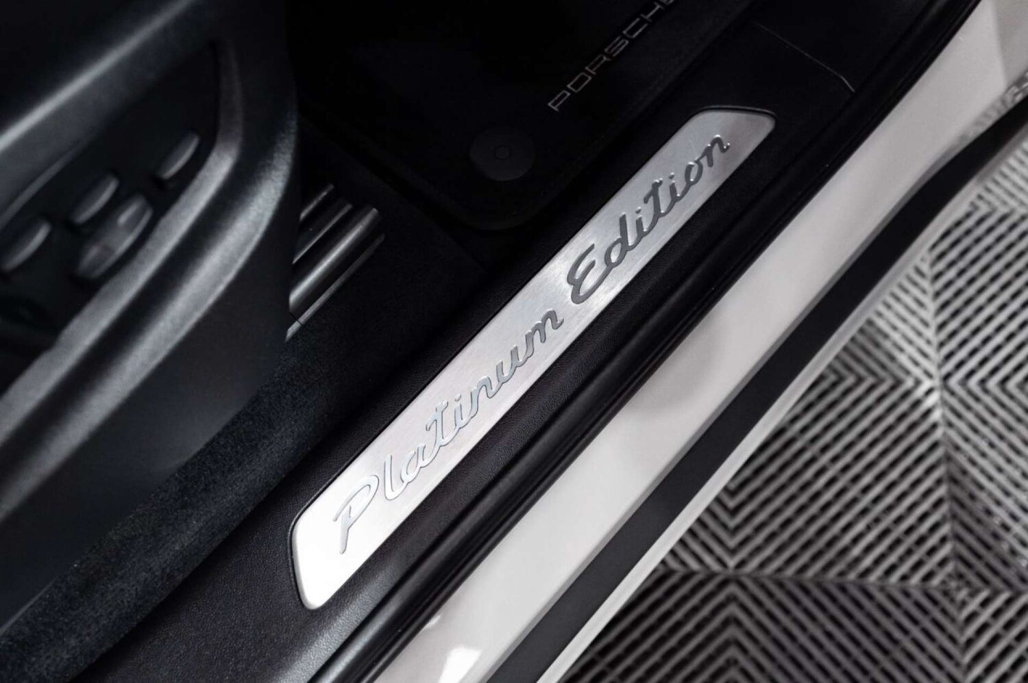 Used Porsche Cayenne 2023 for sale - 77494166: Photo 53