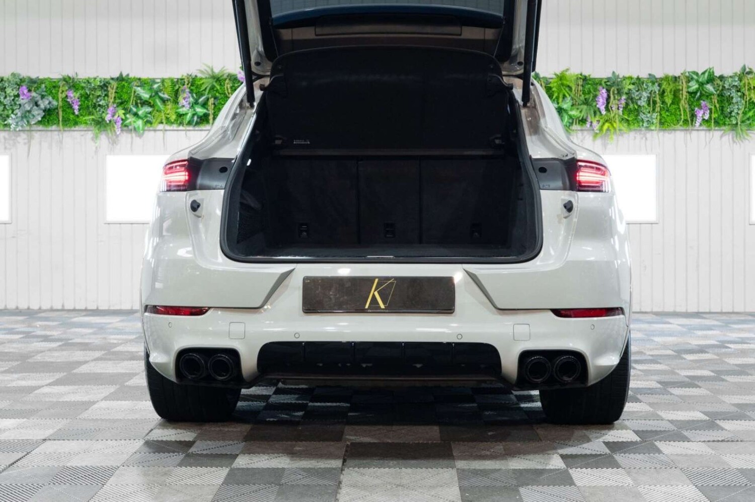 Used Porsche Cayenne 2023 for sale - 77494166: Photo 7