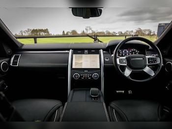 Used Land Rover Discovery 2023 for sale - 77880383: Photo