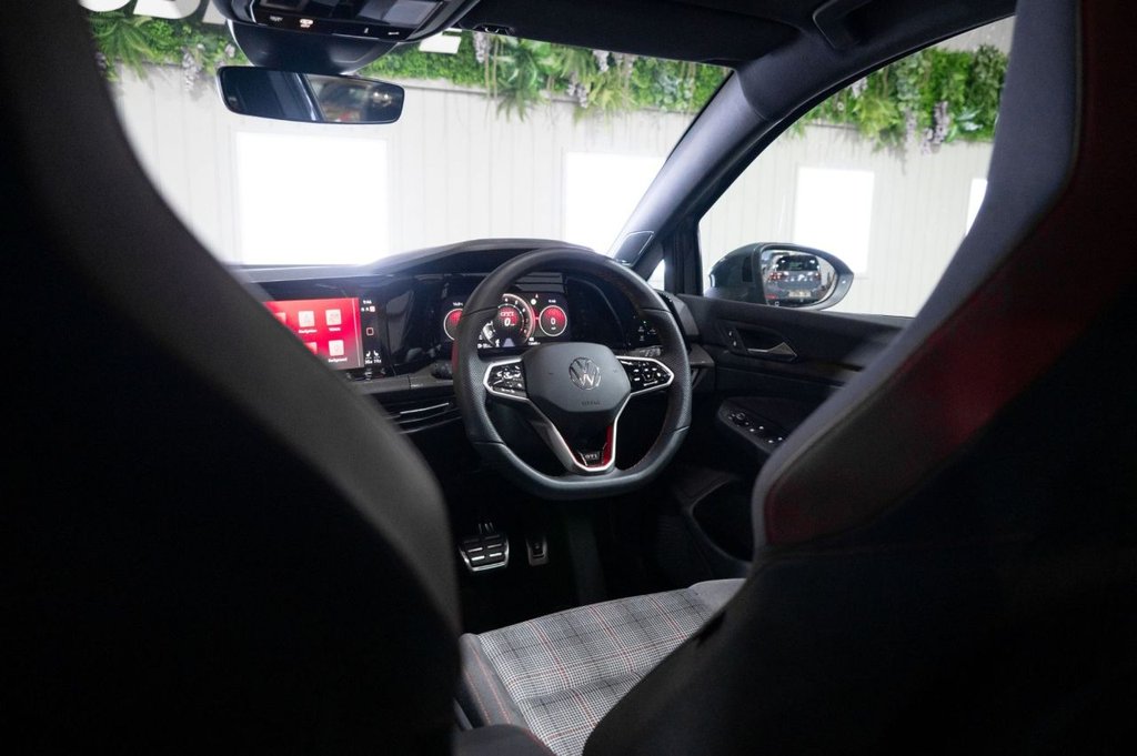 Used Volkswagen Golf 2023 for sale - 75947968: Photo 32