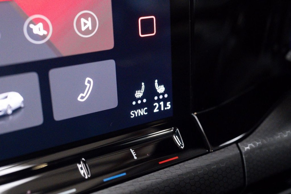 Used Volkswagen Golf 2023 for sale - 75947968: Photo 44