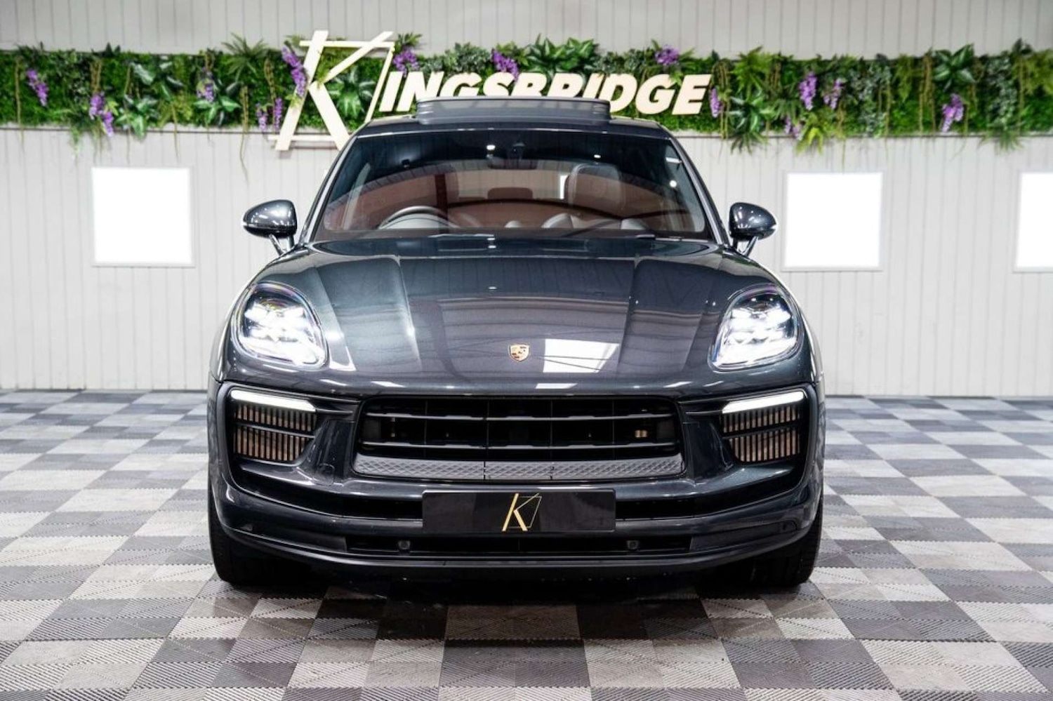 Used Porsche Macan 2022 for sale - 77664901: Photo 2