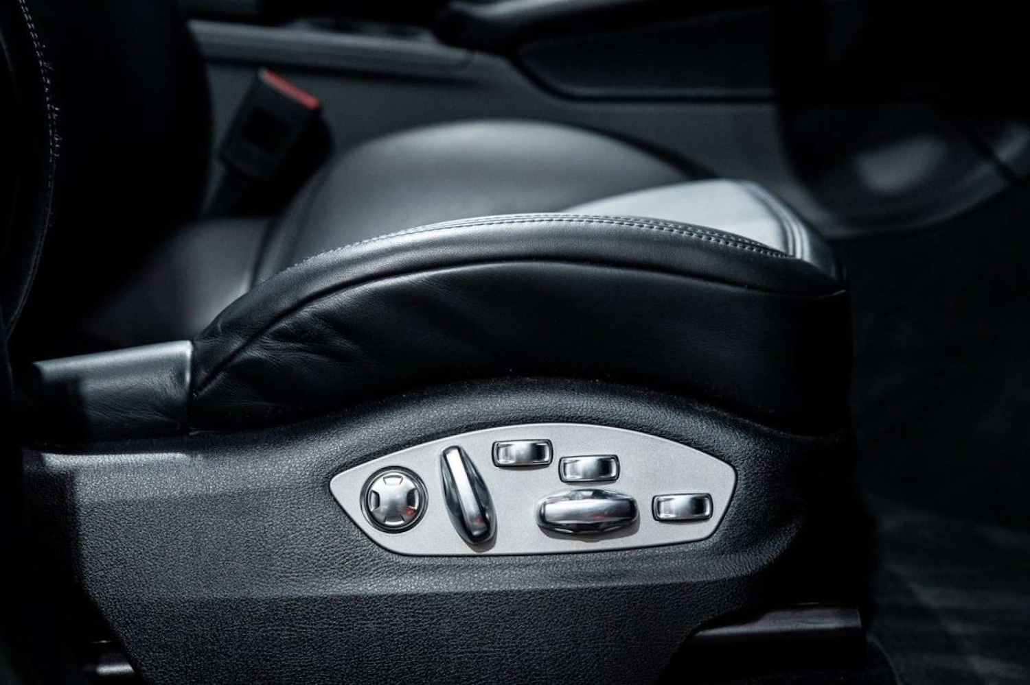 Used Porsche Macan 2022 for sale - 77664901: Photo 24