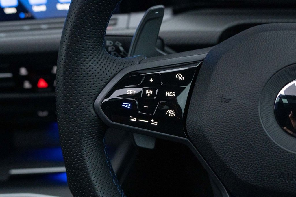 Used Volkswagen Golf 2021 for sale - 77027379: Photo 34