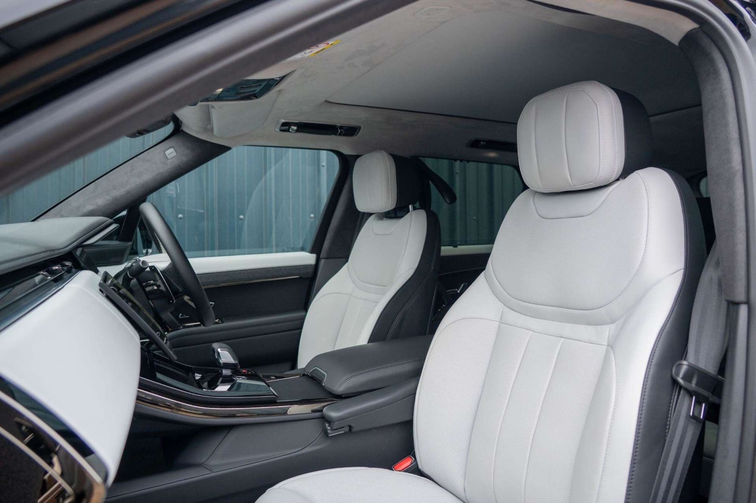 Used Land Rover Range Rover Sport 2025 for sale - 77460264: Photo 2