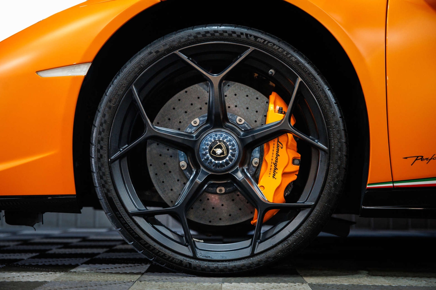 Used Lamborghini Huracan 2019 for sale - 78064602: Photo 10