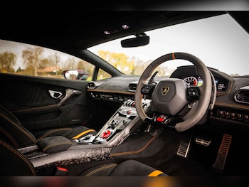 Used Lamborghini Huracan 2019 for sale - 78064602: Photo