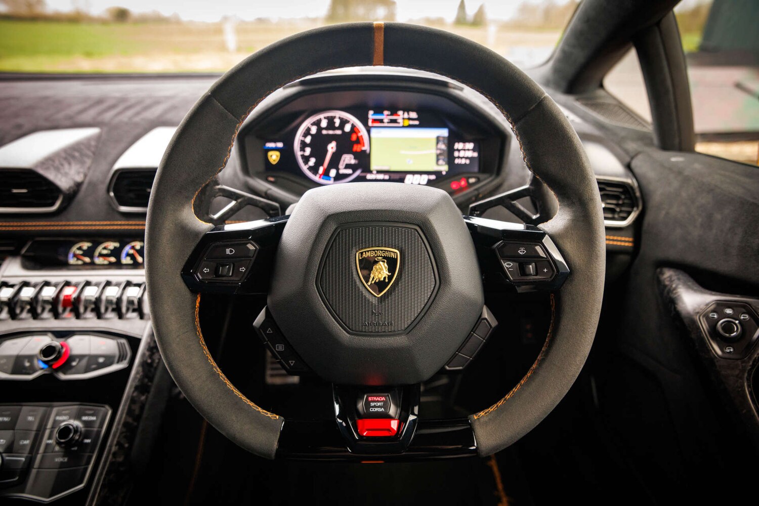 Used Lamborghini Huracan 2019 for sale - 78064602: Photo 38