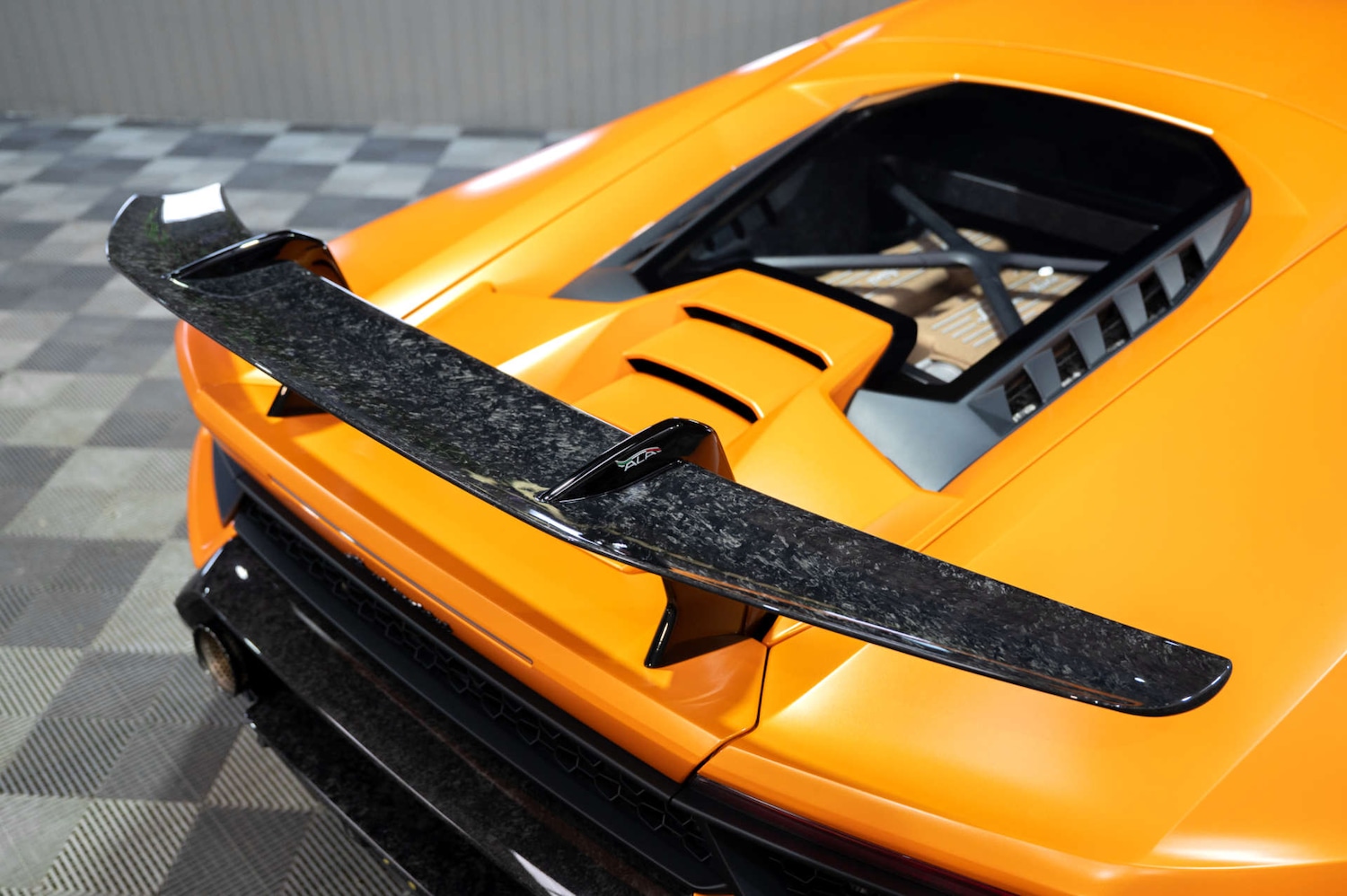 Used Lamborghini Huracan 2019 for sale - 78064602: Photo 4