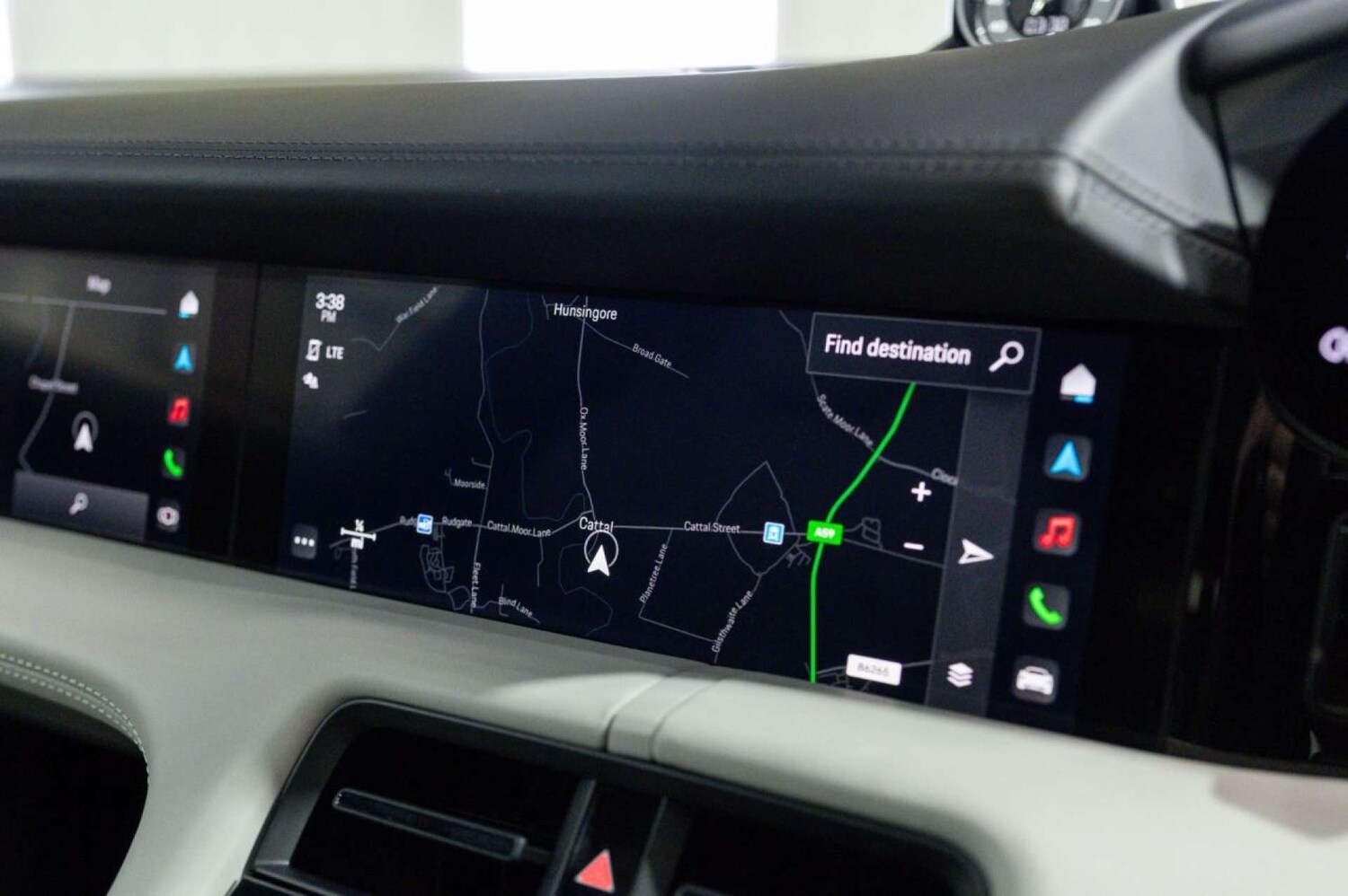 Used Porsche Taycan 2024 for sale - 77494175: Photo 47