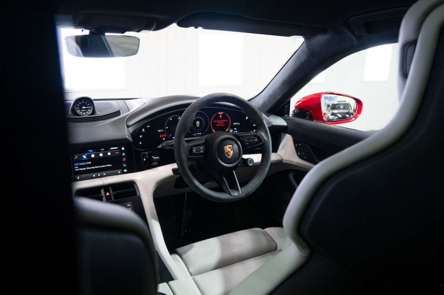 Used Porsche Taycan 2024 for sale - 77494175: Photo 5