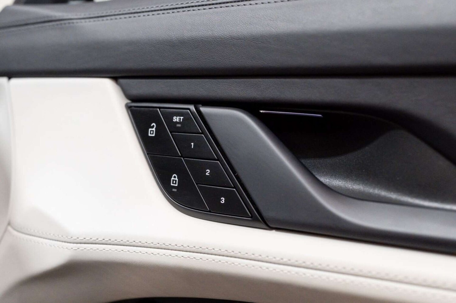 Used Porsche Taycan 2024 for sale - 77494175: Photo 55