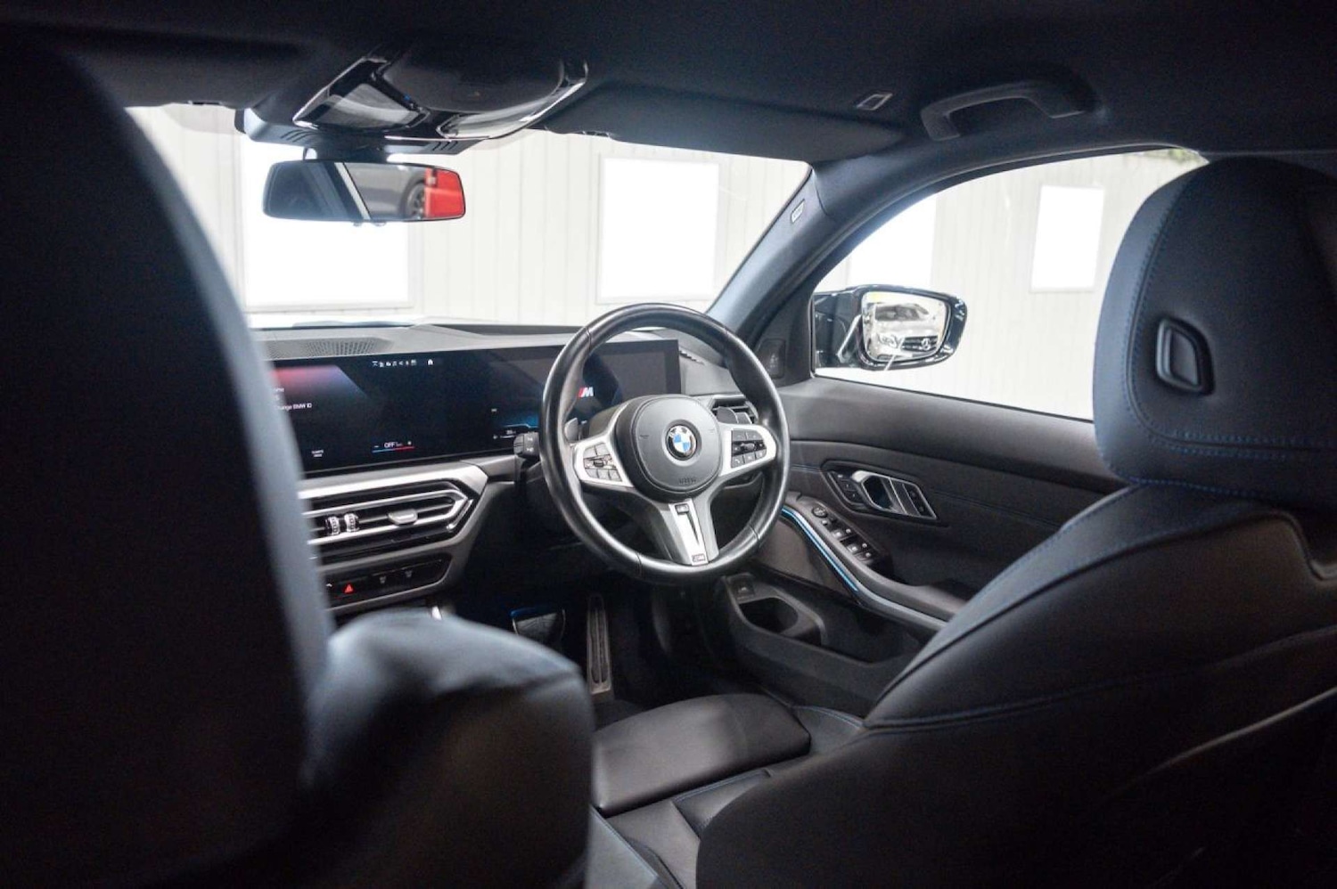 Used BMW 3 Series 2023 for sale - 77877354: Photo 2