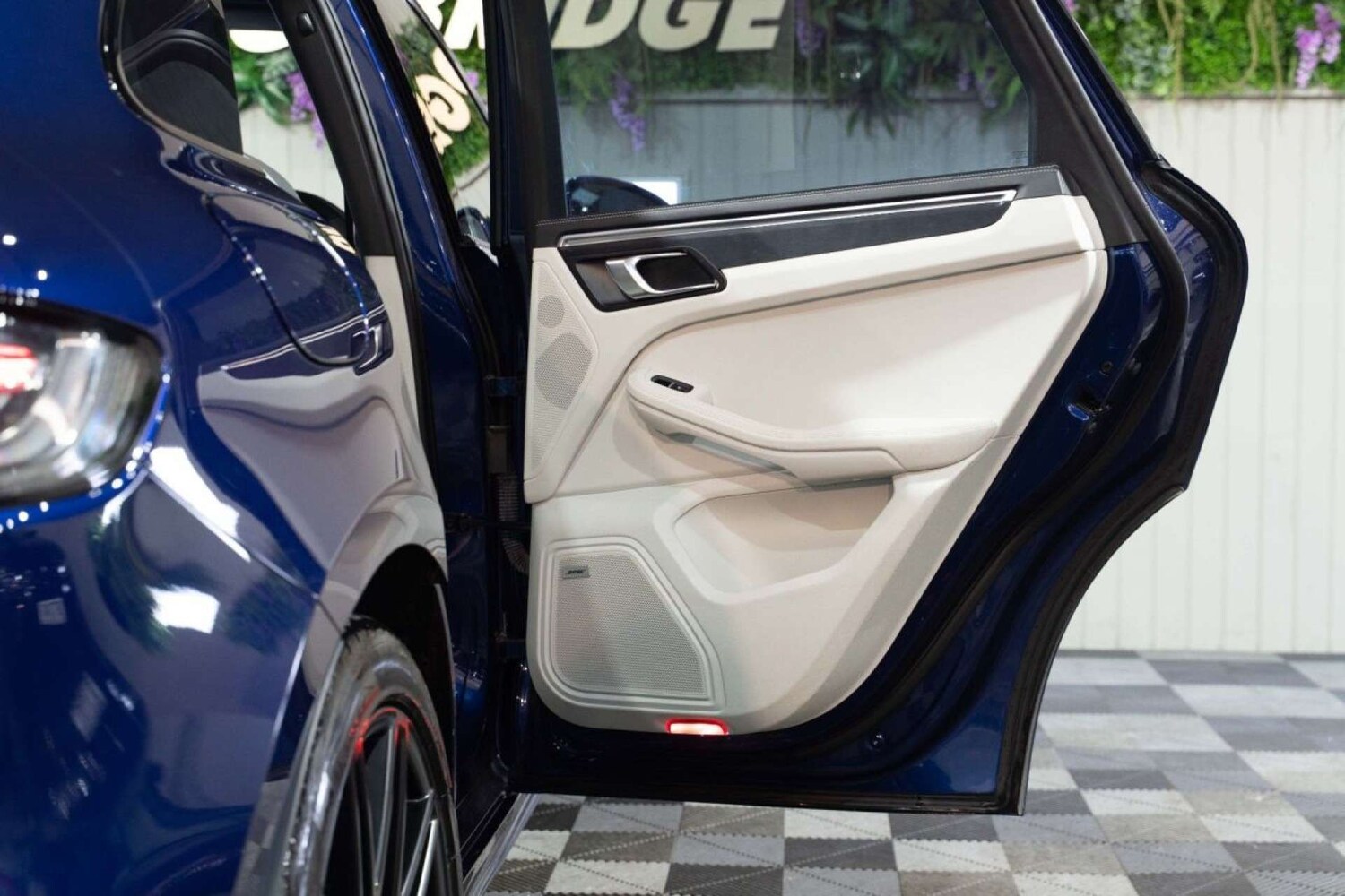 Used Porsche Macan 2022 for sale - 77494167: Photo 46