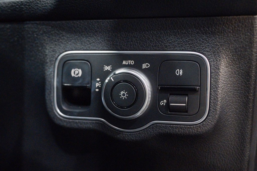 Used Mercedes-Benz GLB 2024 for sale - 76333916: Photo 43