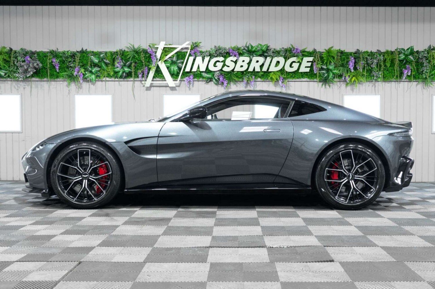 Used Aston Martin Vantage 2022 for sale - 77475140: Photo 11