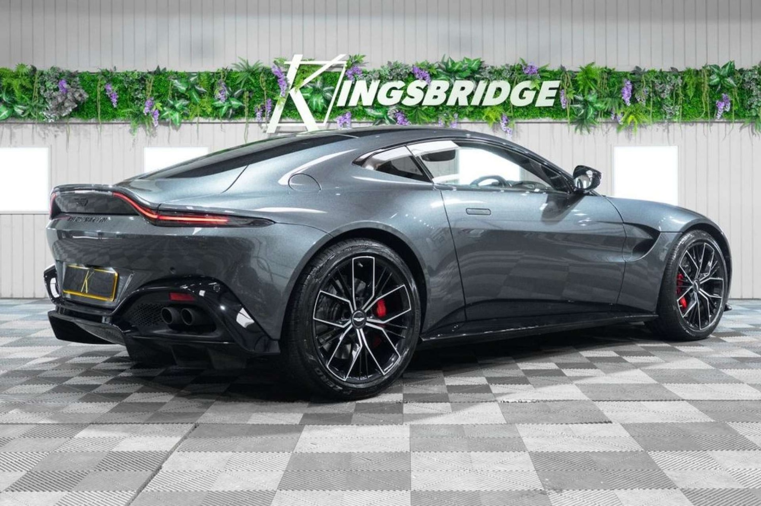 Used Aston Martin Vantage 2022 for sale - 77475140: Photo 2