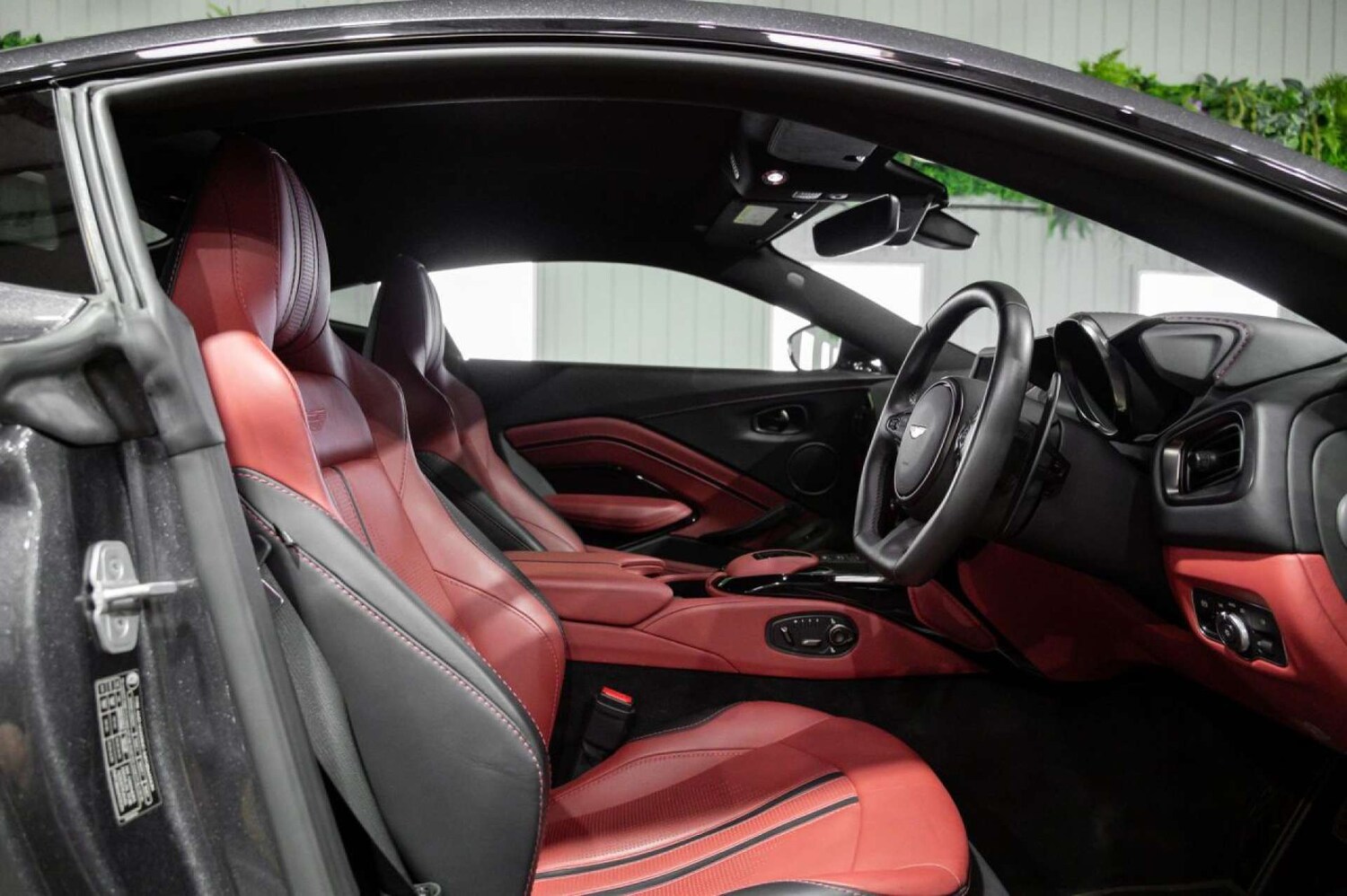 Used Aston Martin Vantage 2022 for sale - 77475140: Photo 31