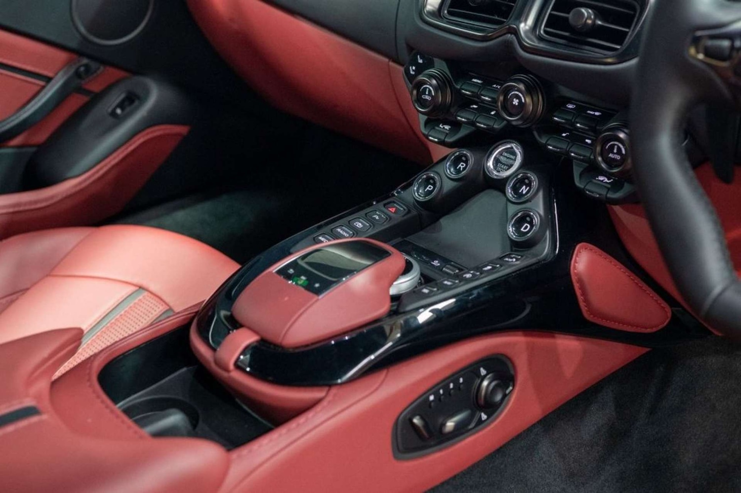 Used Aston Martin Vantage 2022 for sale - 77475140: Photo 5