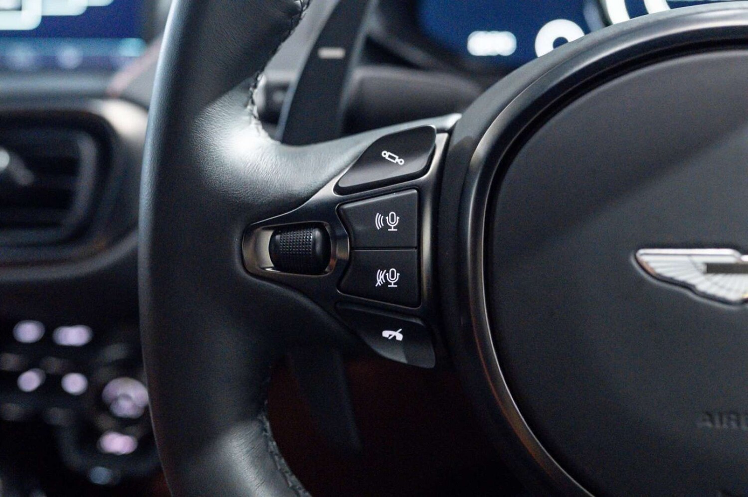 Used Aston Martin Vantage 2022 for sale - 77475140: Photo 63