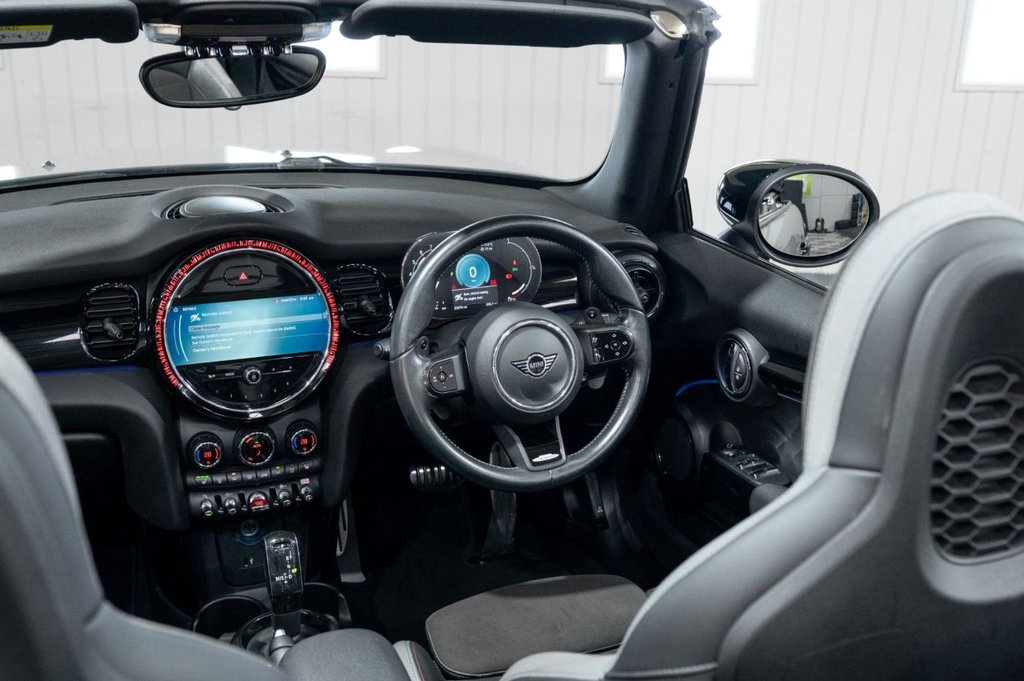 Used MINI Convertible 2021 for sale - 76395661: Photo 2