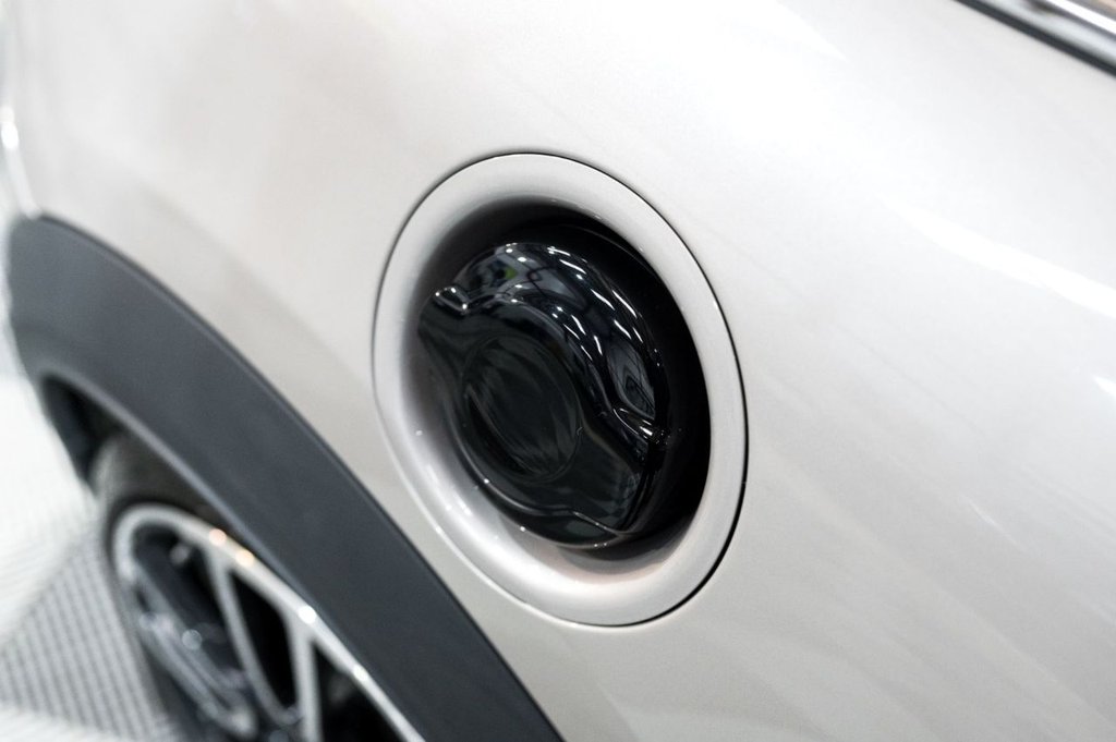 Used MINI Convertible 2021 for sale - 76395661: Photo 23