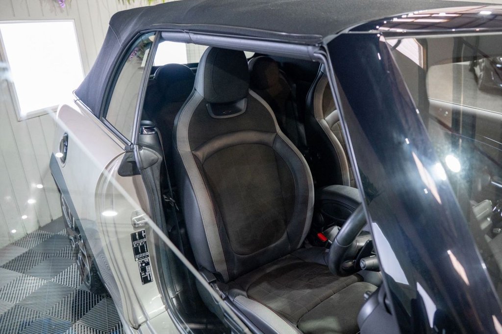 Used MINI Convertible 2021 for sale - 76395661: Photo 32