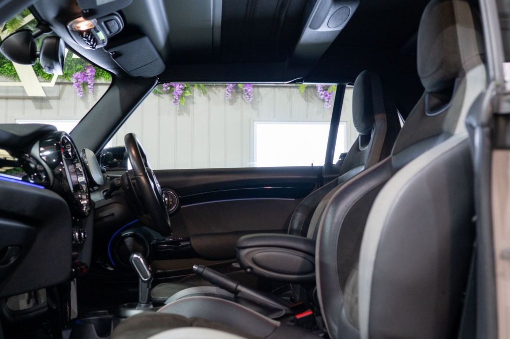 Used MINI Convertible 2021 for sale - 76395661: Photo 37