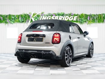 Used MINI Convertible 2021 for sale - 76395661: Photo