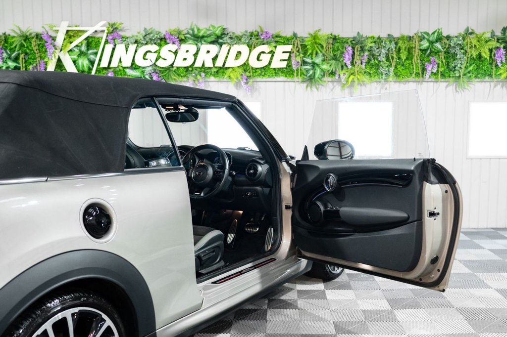 Used MINI Convertible 2021 for sale - 76395661: Photo 8