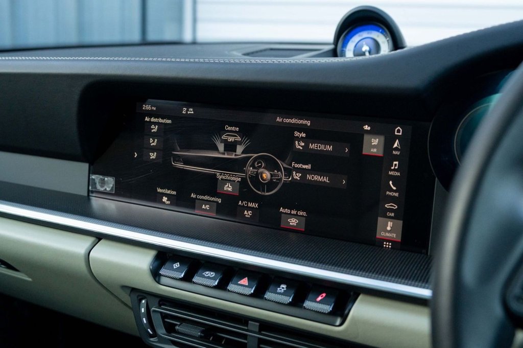 Used Porsche 911 2020 for sale - 77153889: Photo 27