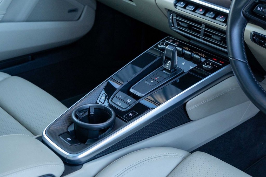 Used Porsche 911 2020 for sale - 77153889: Photo 44