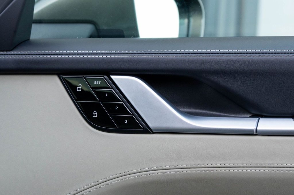 Used Porsche 911 2020 for sale - 77153889: Photo 50