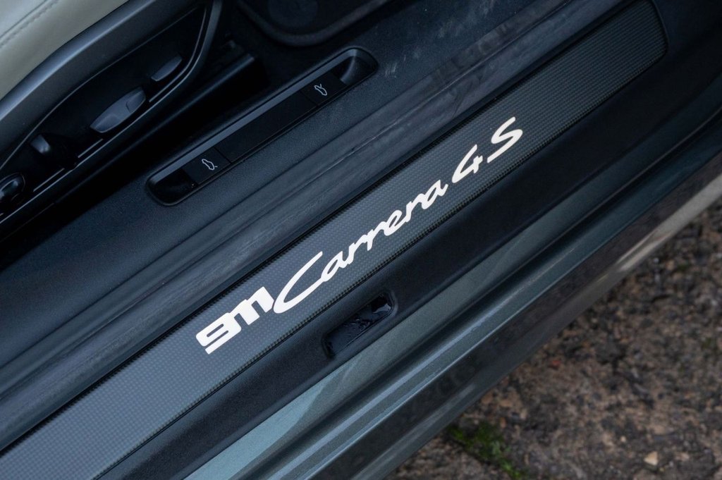 Used Porsche 911 2020 for sale - 77153889: Photo 8