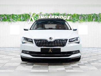 Used Skoda Superb 2017 for sale - 76279388: Photo