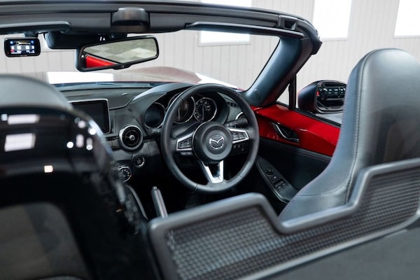 Used Mazda MX-5 2015 for sale - 75642275: Photo 2