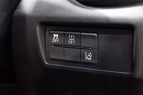 Used Mazda MX-5 2015 for sale - 75642275: Photo 49