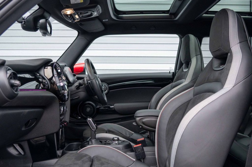 Used MINI Hatch 2024 for sale - 76962104: Photo 32