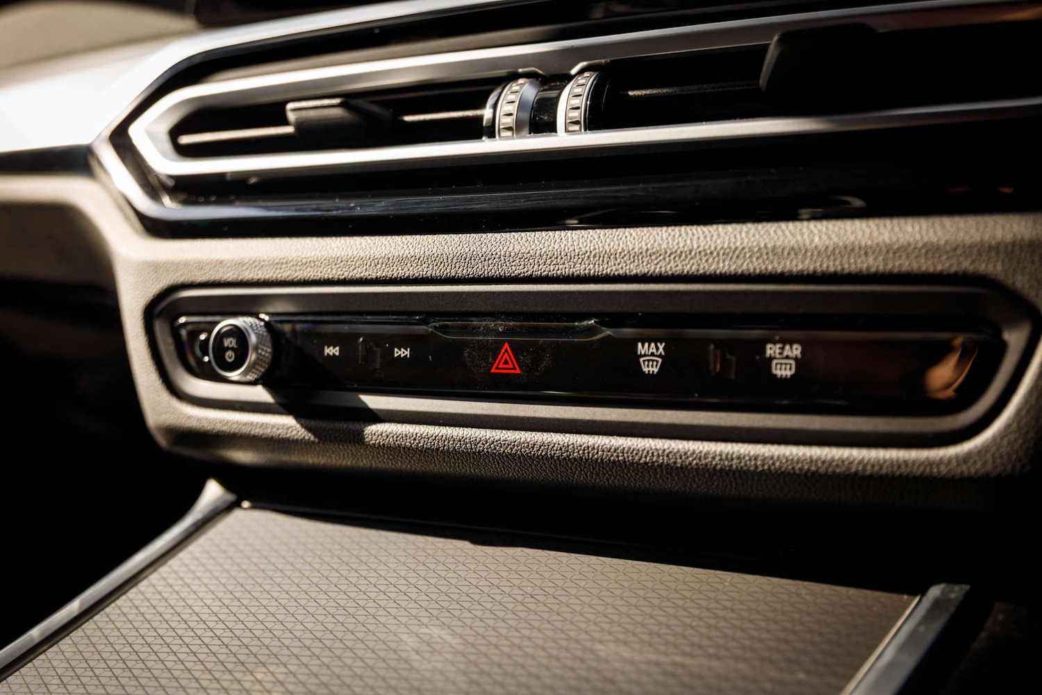 Used BMW 3 Series 2024 for sale - 78201052: Photo 44