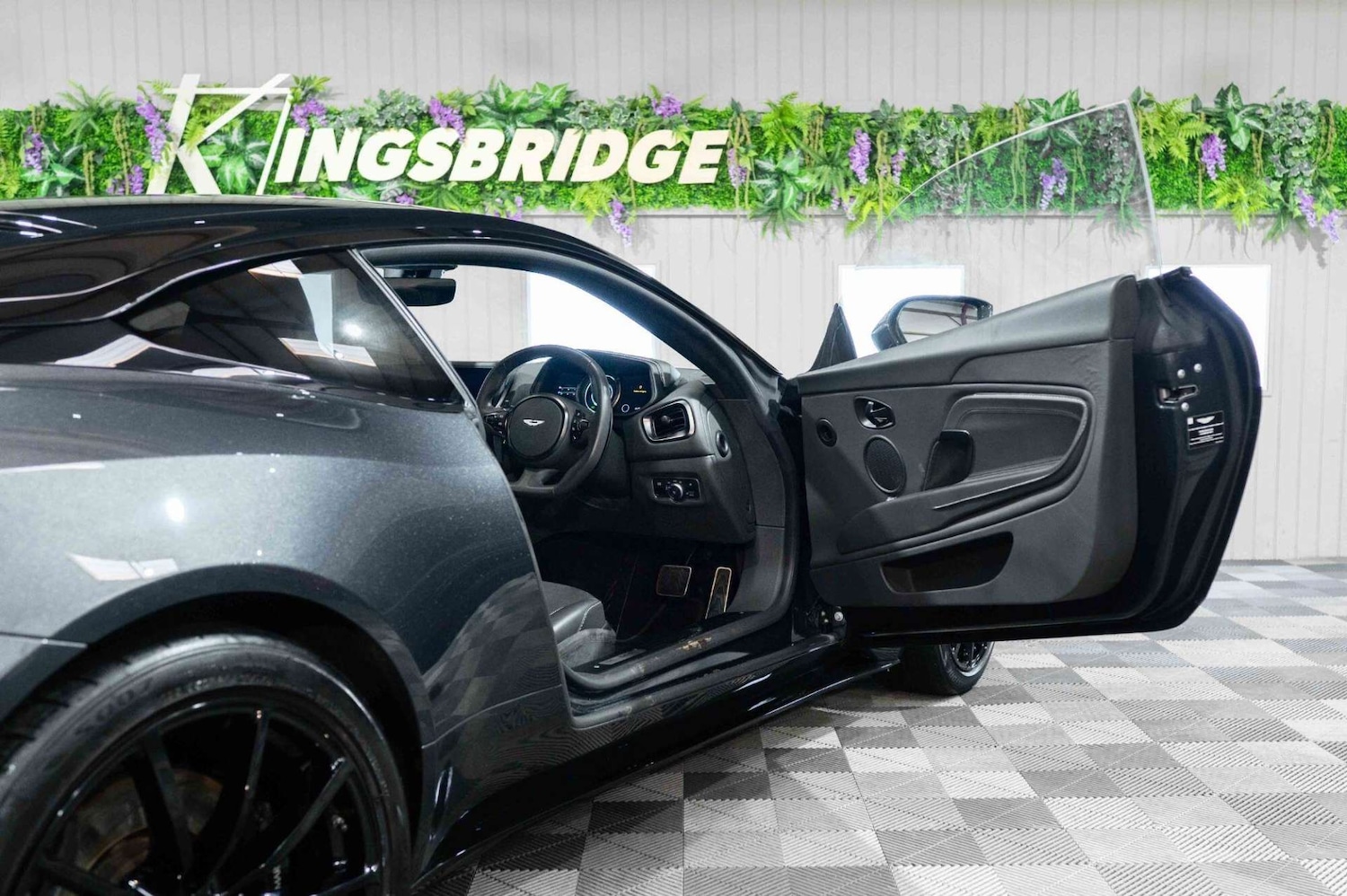 Used Aston Martin DB11 2022 for sale - 77460281: Photo 13