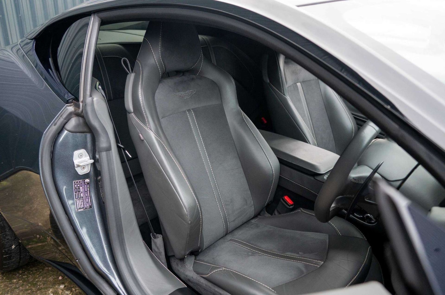 Used Aston Martin DB11 2022 for sale - 77460281: Photo 15