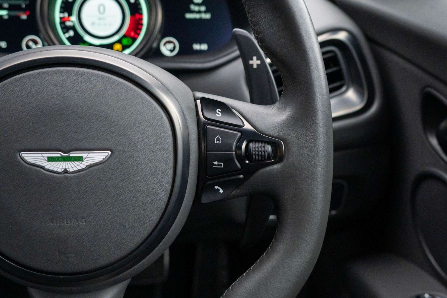 Used Aston Martin DB11 2022 for sale - 77460281: Photo 26